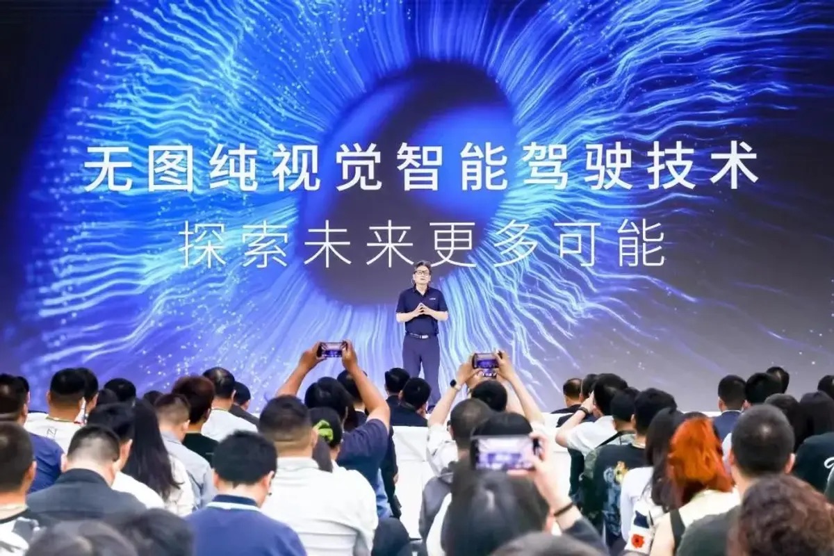 北京汽车展览会现场传祺照片